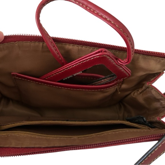 Nine West Elegant Burgundy Shoulder Bag - Picture 3 of 3